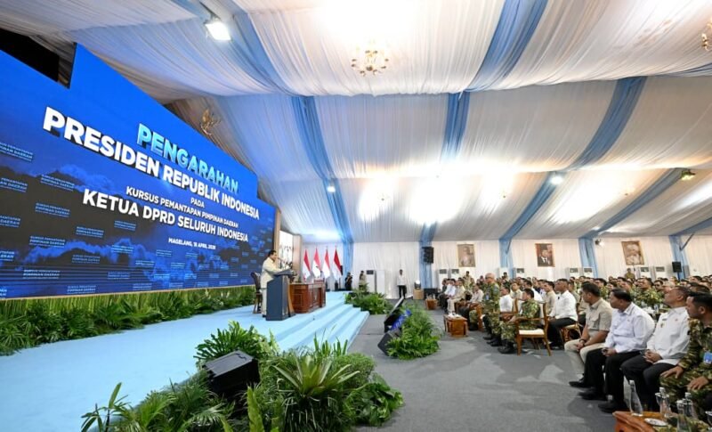 Presiden Prabowo Beri Arahan Ketua DPRD di Magelang